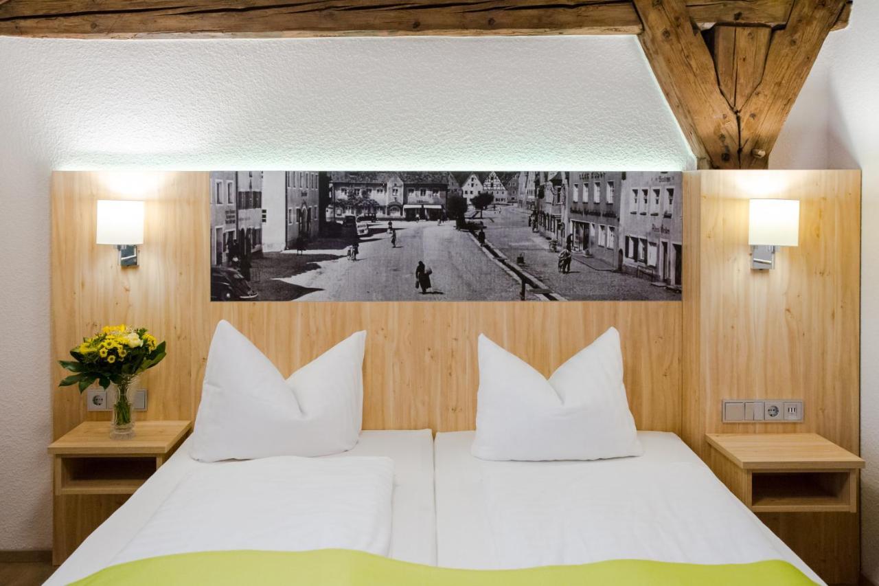Hotel-Gasthof Blaue Traube E.K. Берхинг Экстерьер фото